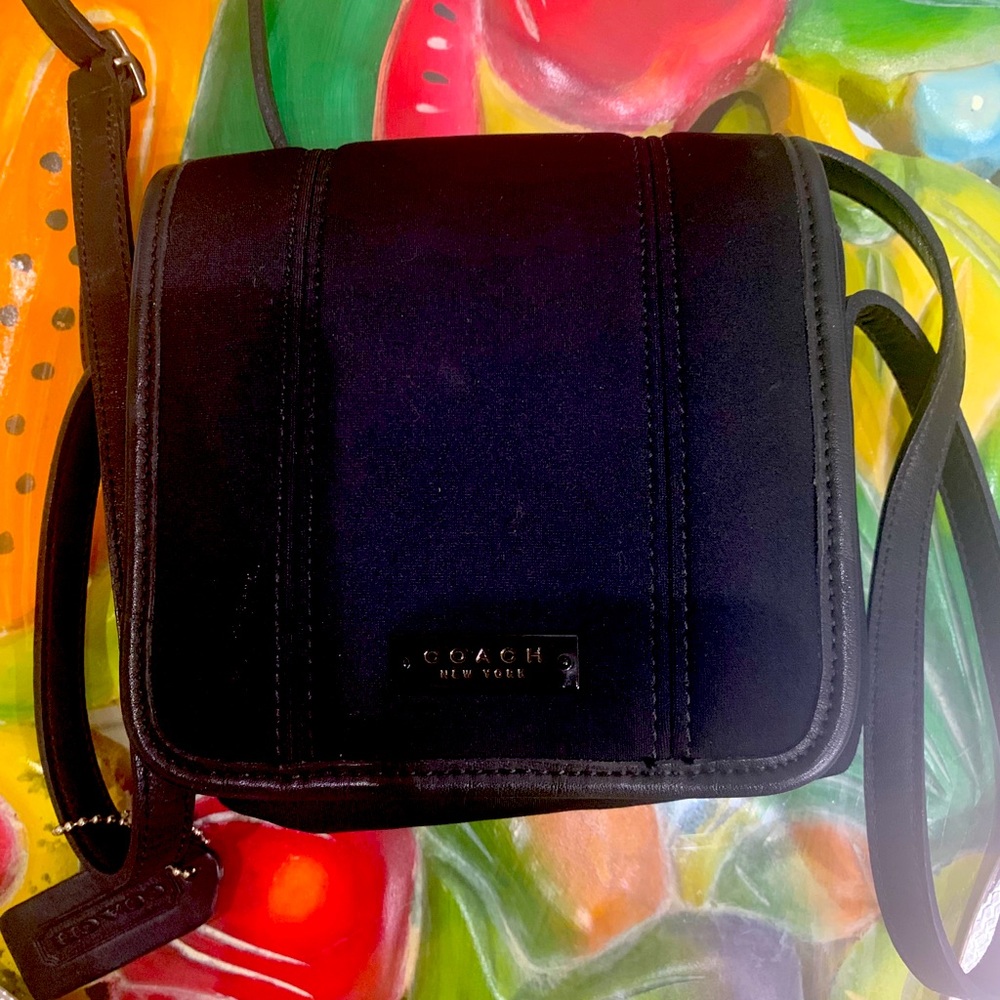 Vintage Crossbody Coach Handbag. Used !